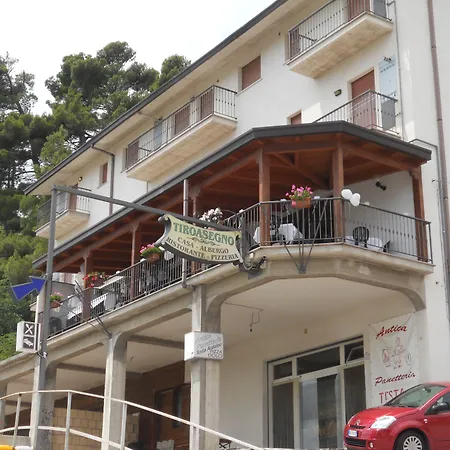 Casa-albergo Tiroasegno * Lama dei Peligni