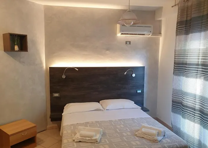 Casa-albergo Tiroasegno 호텔