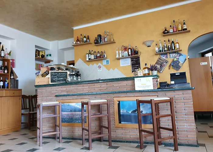 Casa-albergo Tiroasegno فندق *