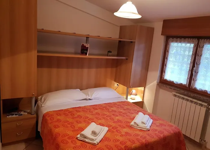 Casa-albergo Tiroasegno 호텔