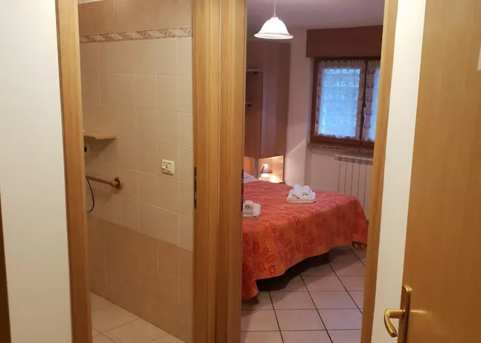 Casa-albergo Tiroasegno 호텔 Lama dei Peligni